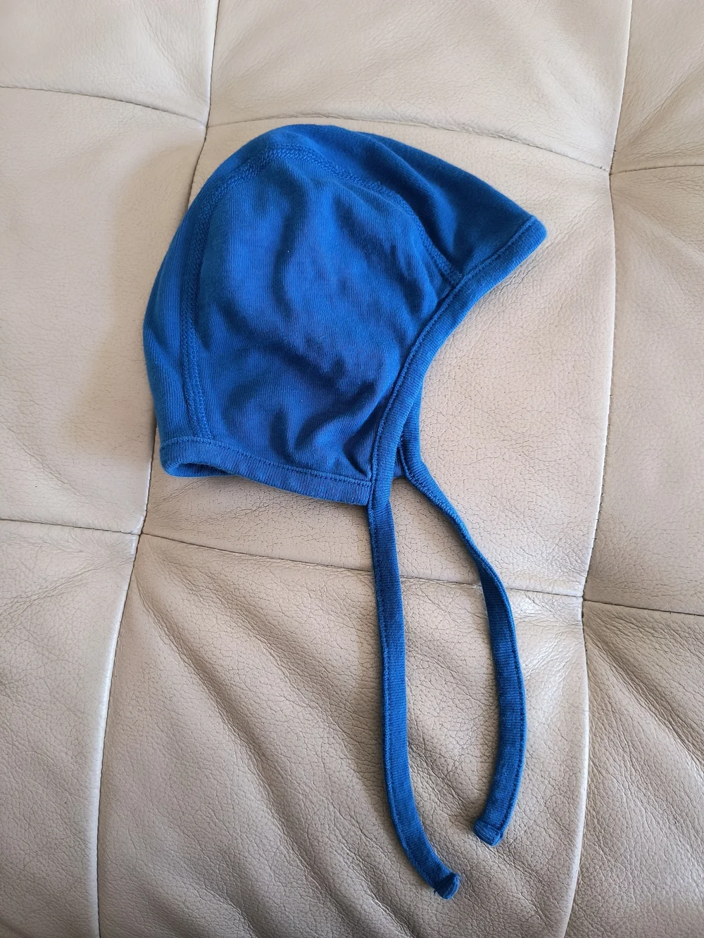 Hanna Andersson Royal Blue Cotton Tie-Top Baby Hat